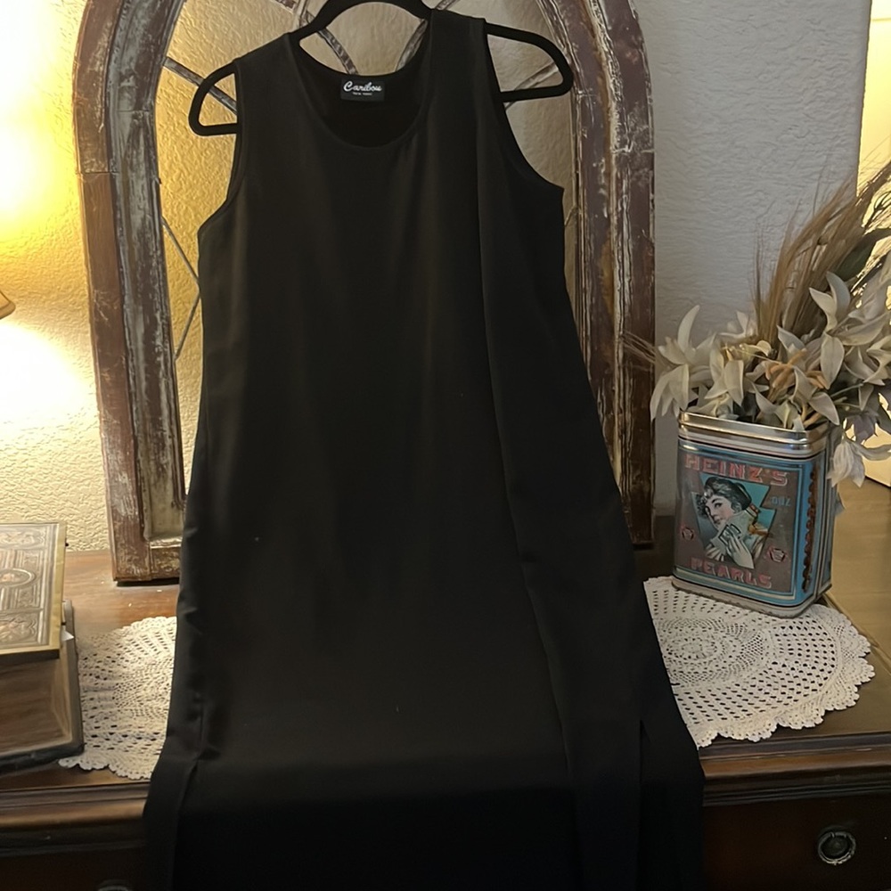 Caribou  New York Black Velvet Color , Made USA, Size Medium